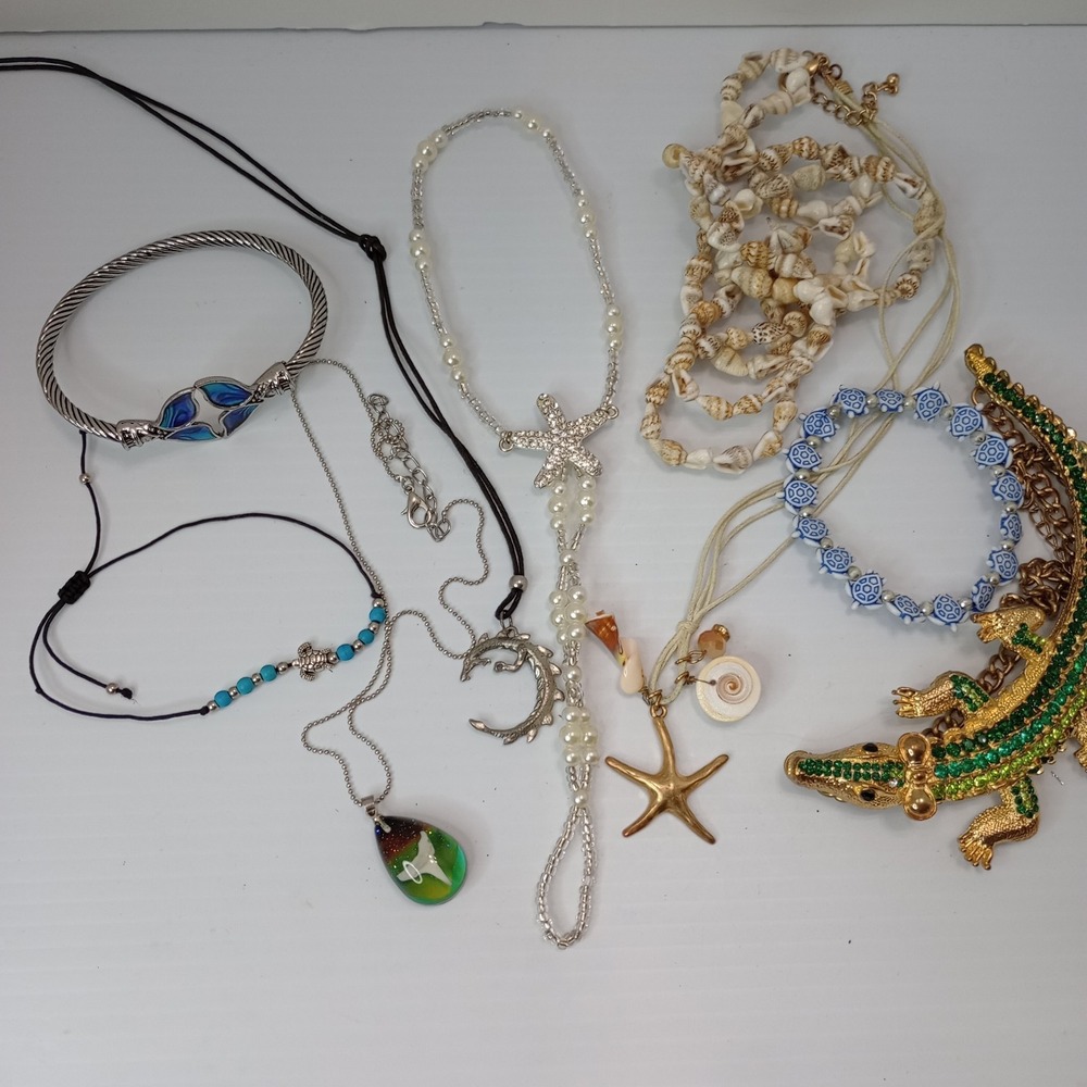 1/4 lb+‎ Jewelry Lot Jar Mixed Beach & Ocean Theme resell, craft or wear - Picture 3 of 16